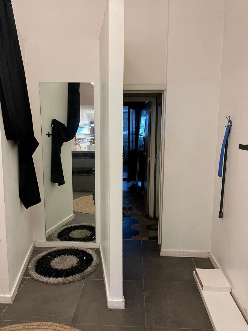 Een commercieel gelijkvloers van +-90,00m² - foto 5