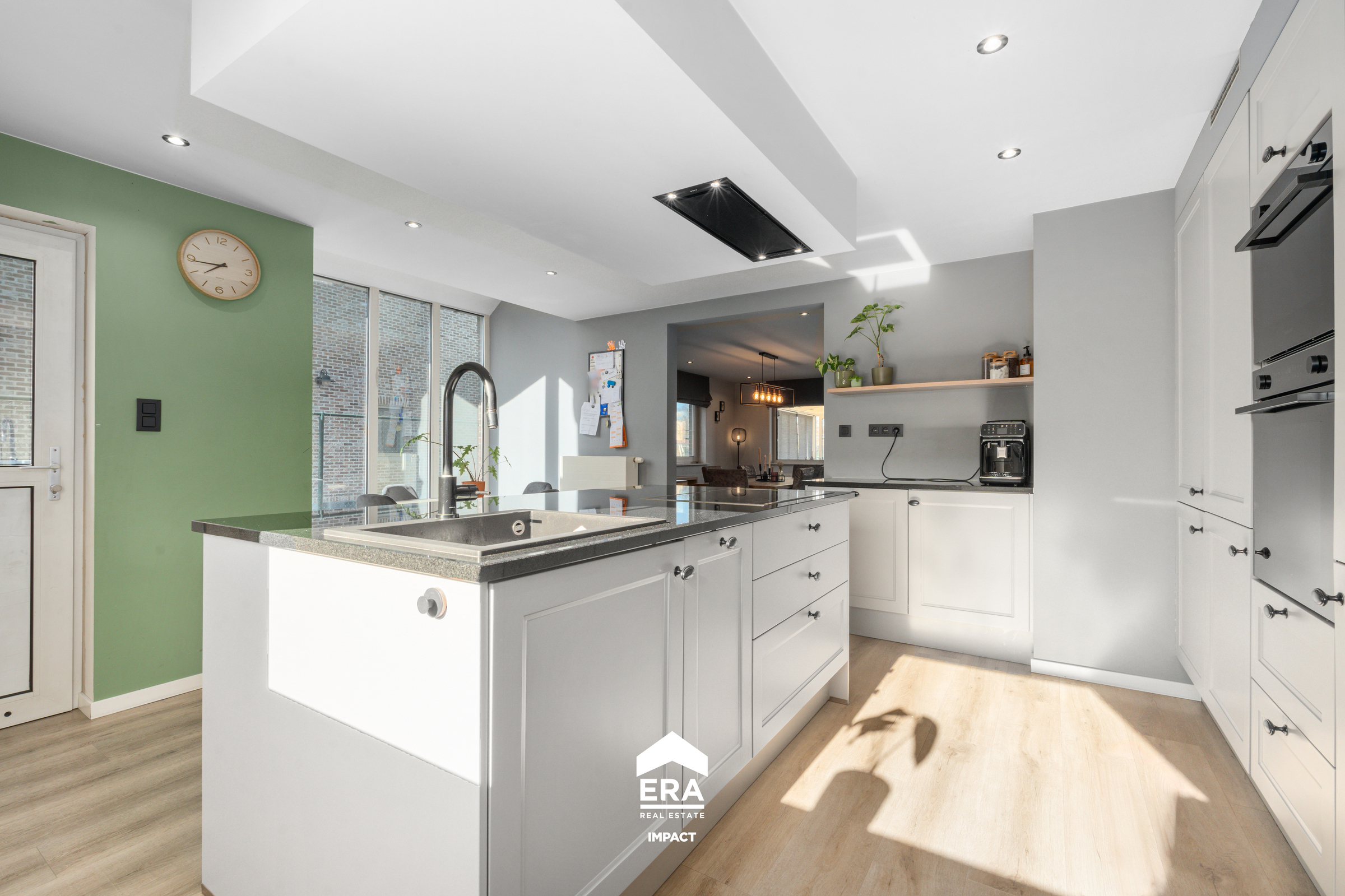 Volledig gerenoveerde woning met 4 slpks te Louwel - foto 2