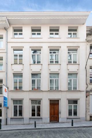 Si vous voulez plus information, contactez Anne De Block OC Vastgoed: 0471 38 00 36 où anne@ocvastgoed.beAdresse prestigieuse dans l’un des quartiers...