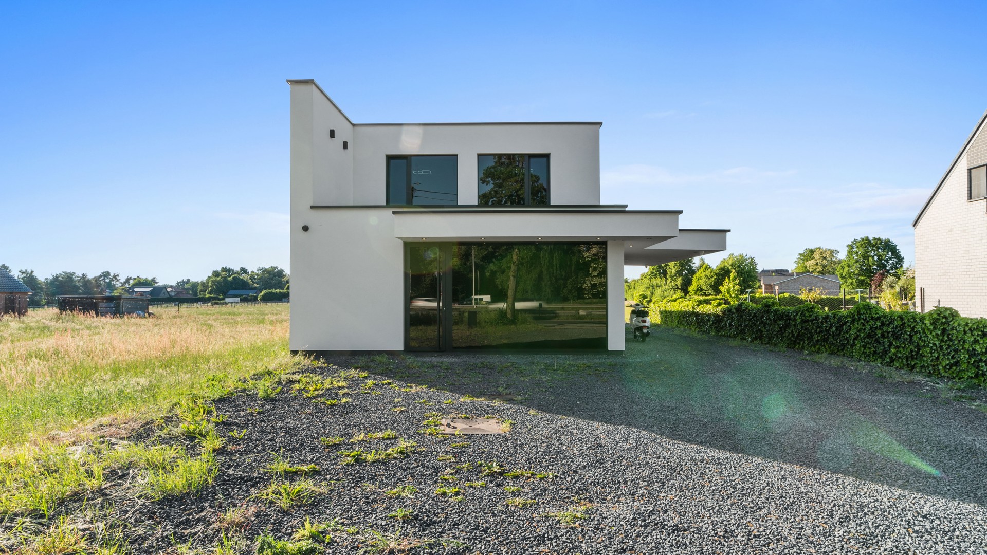 Luxueuze nieuwbouwwoning met handelsruimte/bureel te Genk - photo 2