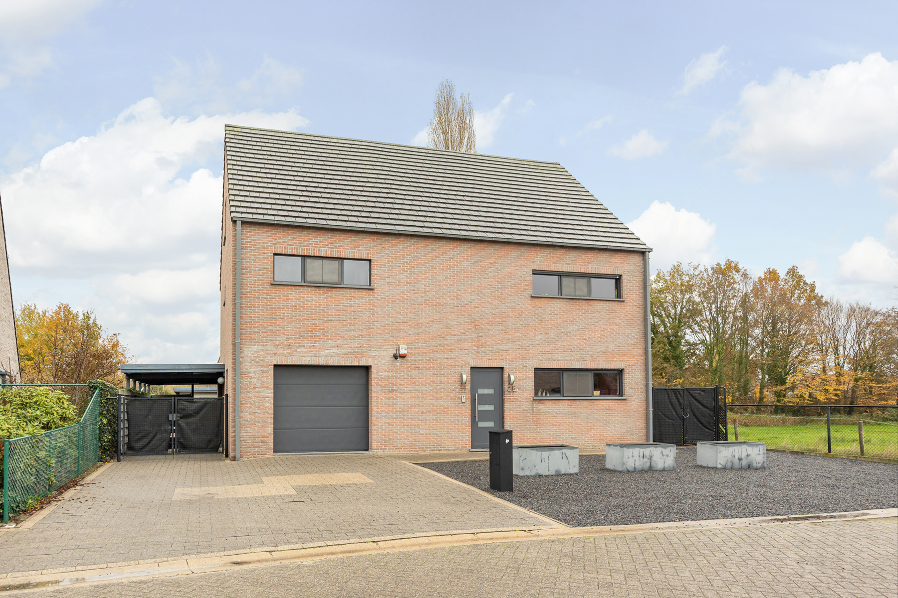 Ruime woning met 6 slaapkamers en optie tot kangoeroewoning  - foto 1