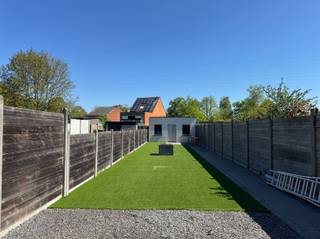 In het centrum van Mol bevindt zich deze bijzonder verzorgde en instapklare woning met inpandige garage.De woning is volledig bemeubeld, tot en met...