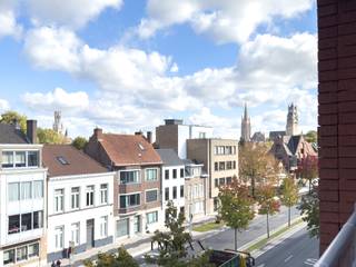 This bright and generously sized apartment of approximately 120 m² is ideally located just a stone's throw from the historic centre of...