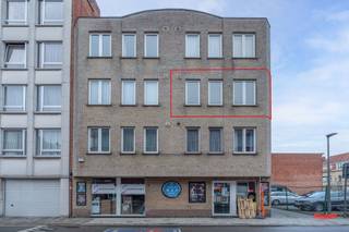 Een oerdegelijk appartement op wandelafstand van winkels en openbaar vervoer: meer moet dat soms niet zijn. Niet spiksplinternieuw, maar...