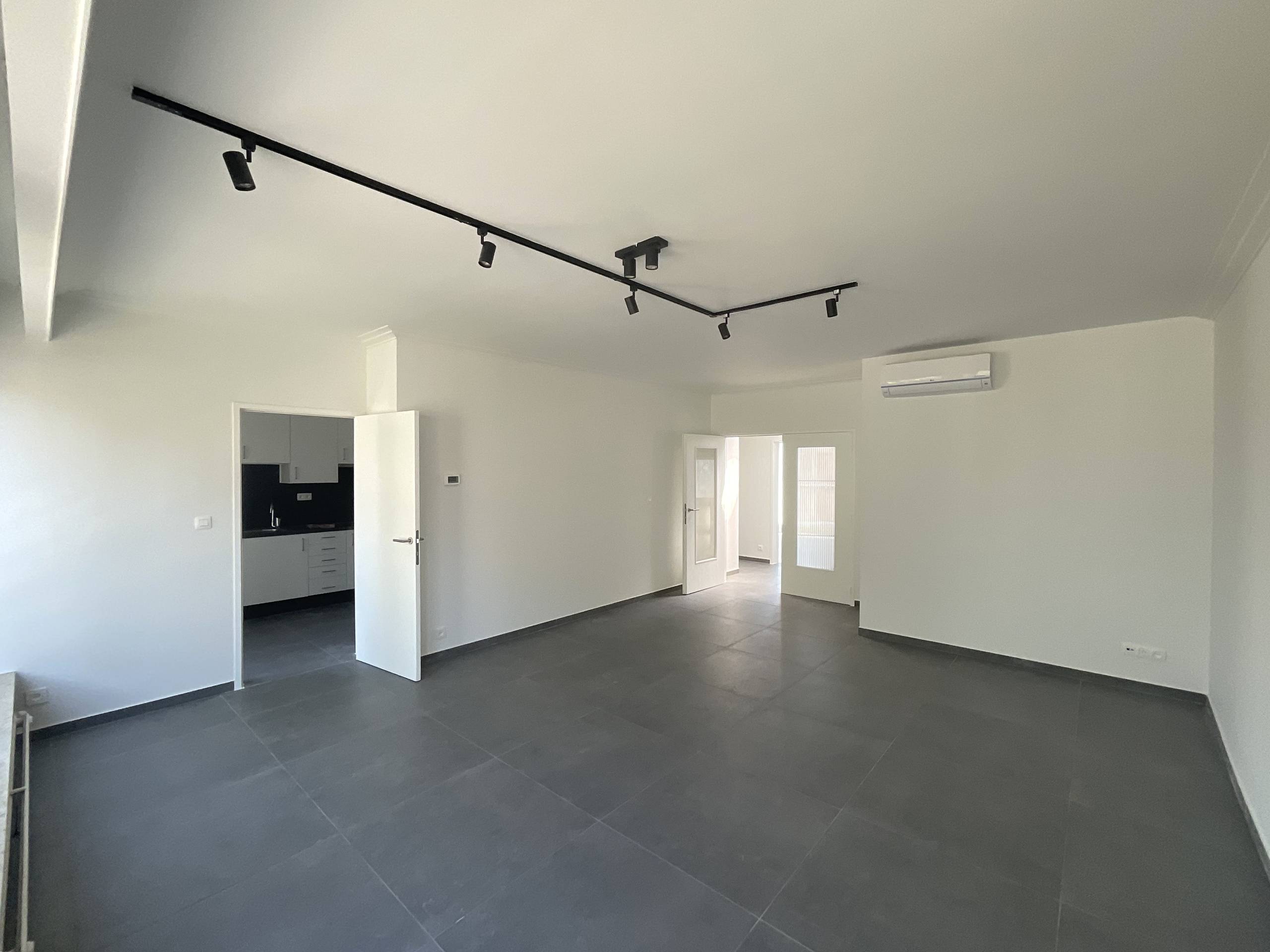 Volledig gerenoveerd dakappartement in centrum Herentals - foto 2