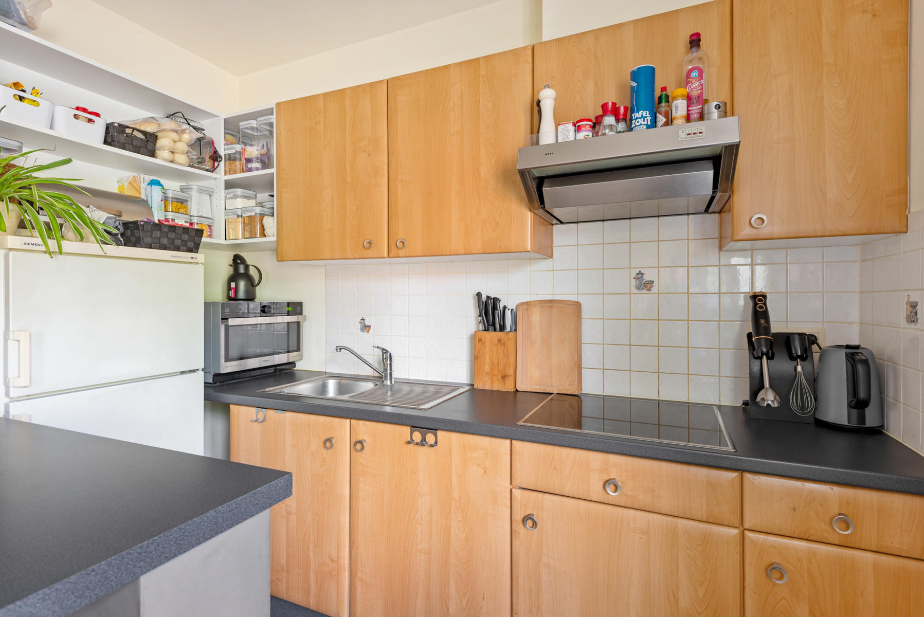 Geheel instapklaar appartement met 2 slaapkamers, gezellige tuin en zoveel meer. - foto 5