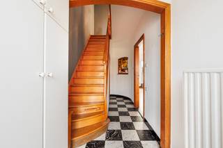 Deze halfopen woning is rustig gelegen in Turnhout, op korte afstand van het centrum. Winkels, scholen en openbaar vervoer bevinden zich in de...