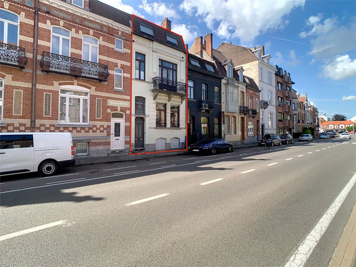 Unique duplex apartment for rent in Sint-Andries - photo 1