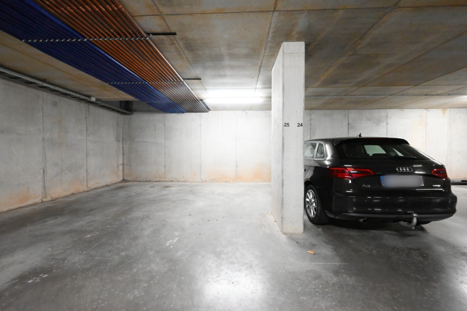 Ondergrondse staanplaats in het hartje van Rumbeke! - foto 1