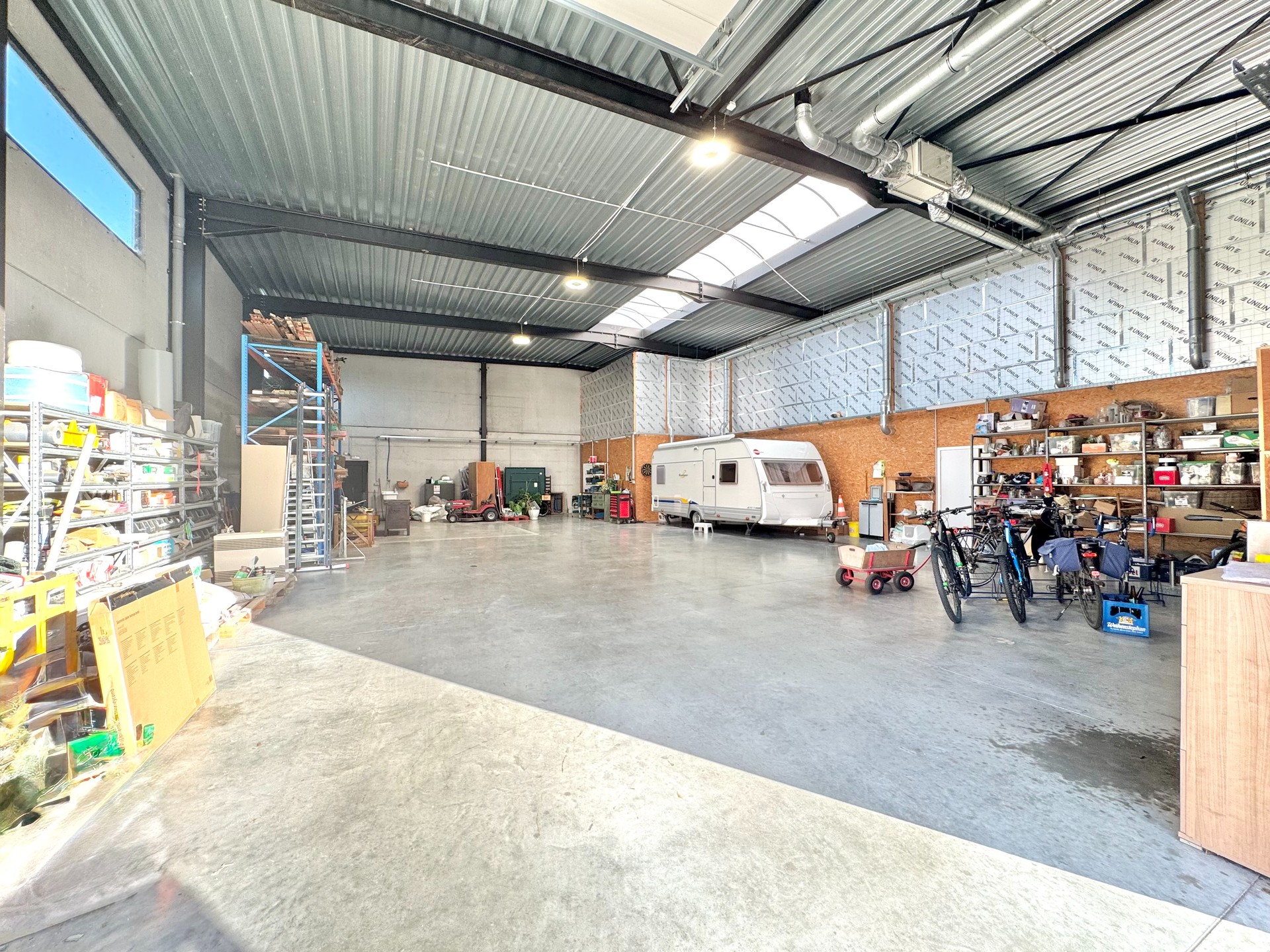 Commercial à vendre à Waregem avec 4 chambres - photo 1