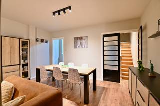 Deze gezellige en instapklare stadswoning is gelegen in het hartje van Sint-Truiden, op wandelafstand van alle voorzieningen zoals...