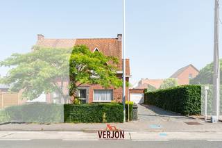 KIJKDAG 17/07/2025 tussen 17u30 en 18u30Op zoek naar een woning met potentieel én ruimte? Deze op te frissen woning in het centrum van Kachtem biedt...