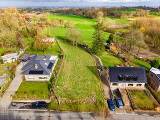 AANTREKKELIJKE BOUWGROND van 1696m², gelegen in het landelijke Mater (Oudenaarde), midden in de prachtige VLAAMSE ARDENNEN...