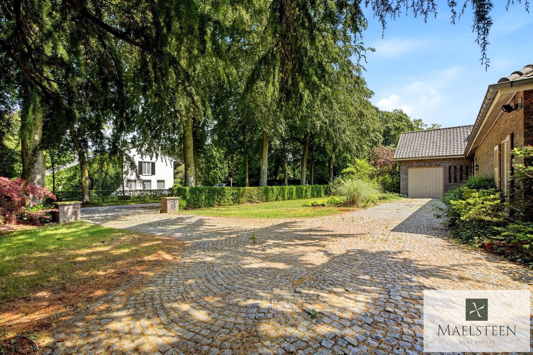 Villa op zeer gegeerde ligging te Sint-Andries (1.710 m²) - foto 4