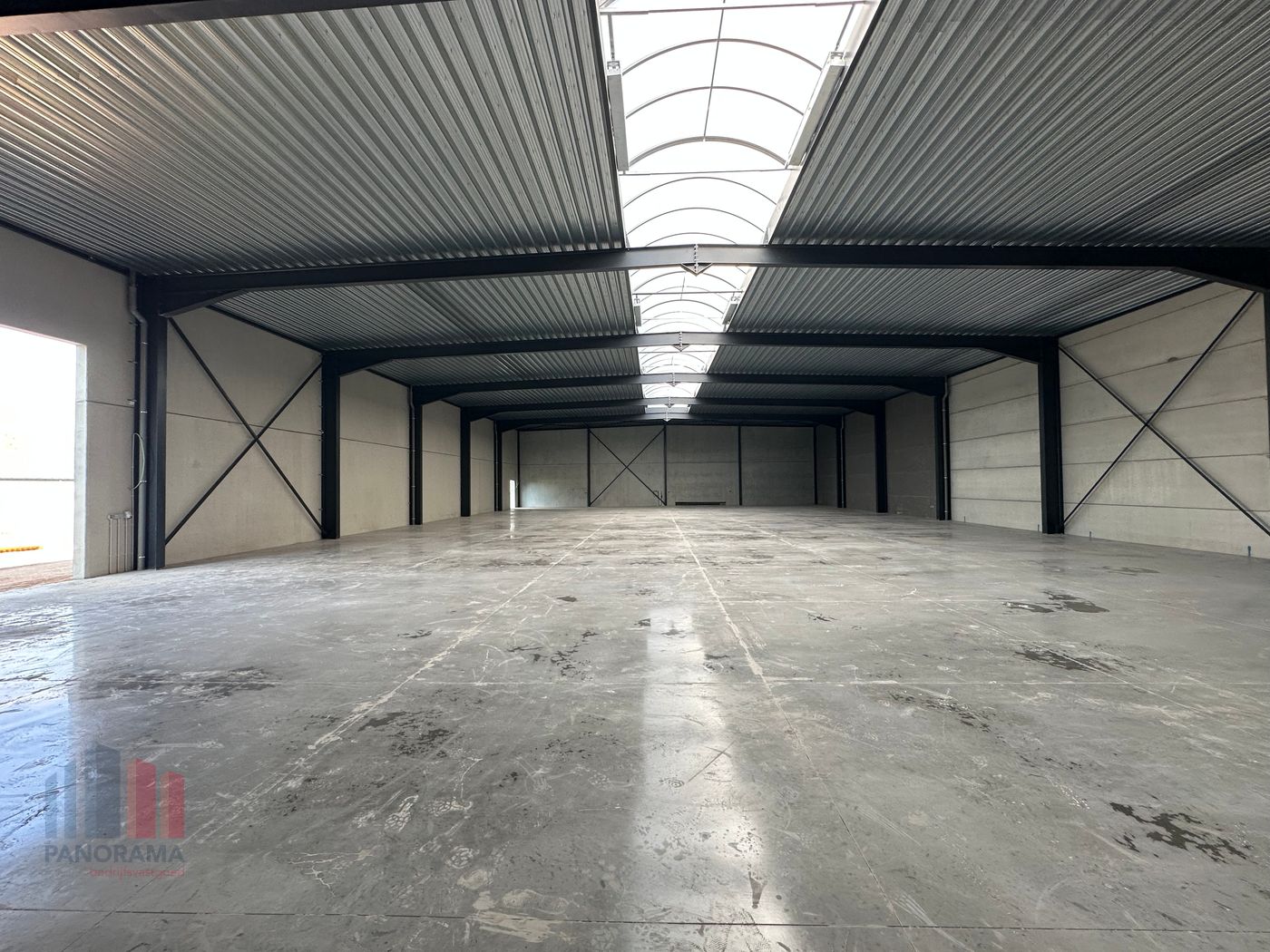 984 m² MAGAZIJN TE HUUR IN IEPER - photo 2