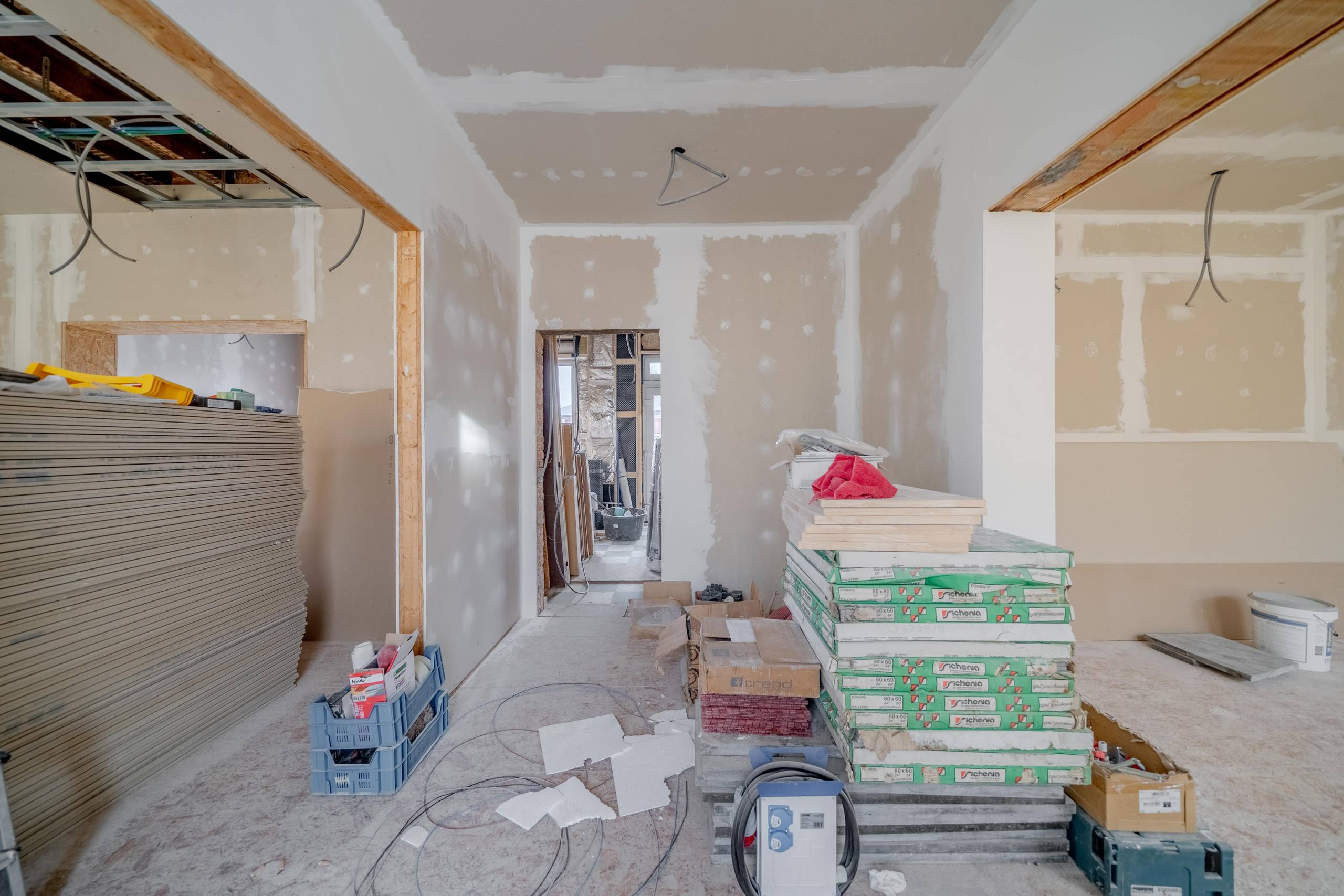Woning in renovatie met ruime tuin in Poelkapelle - foto 4