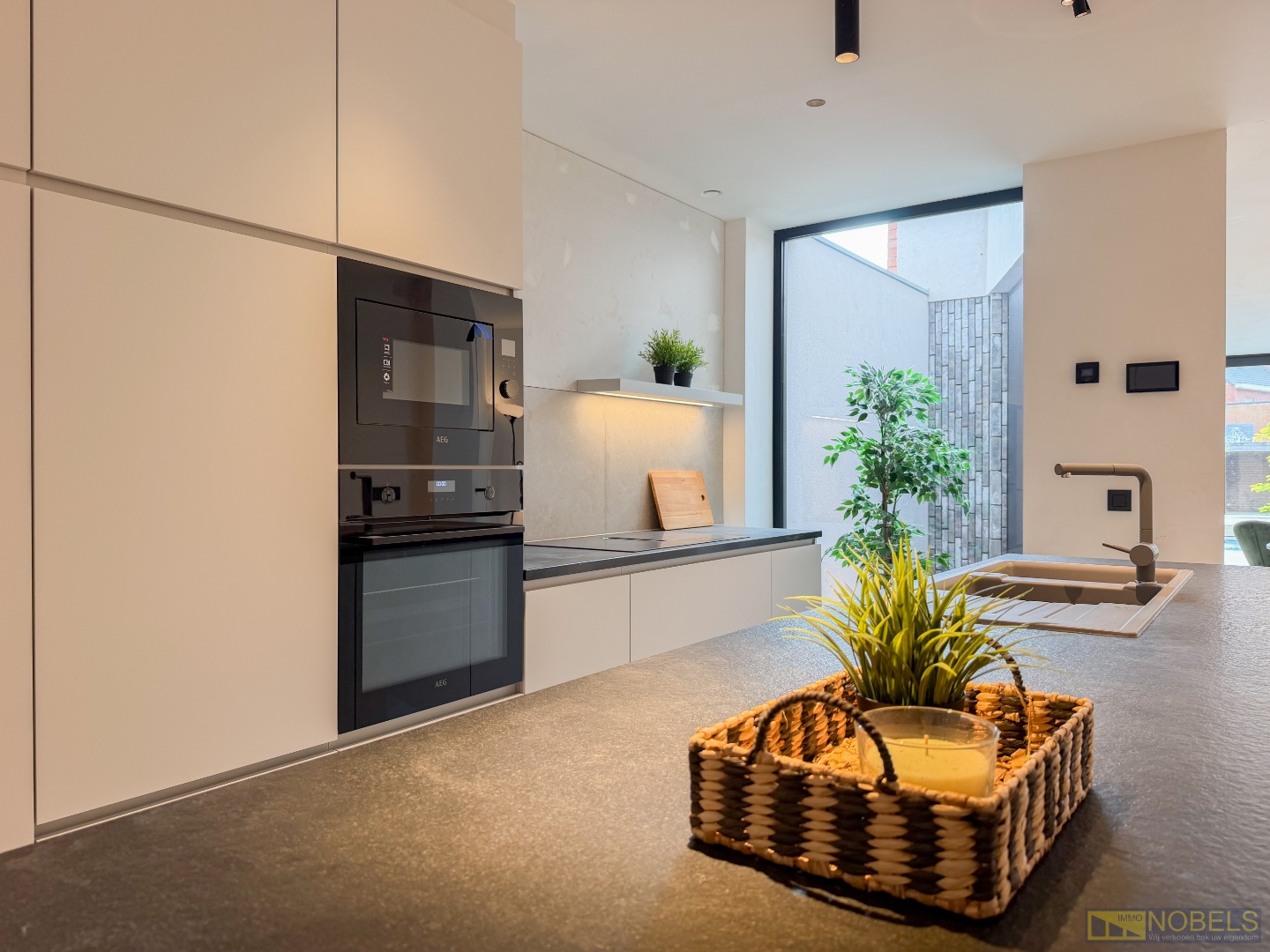 Te koop, Hoogwaardig gerenoveerde woning met zwembad en luxueuze afwerking in Waregem! - foto 5