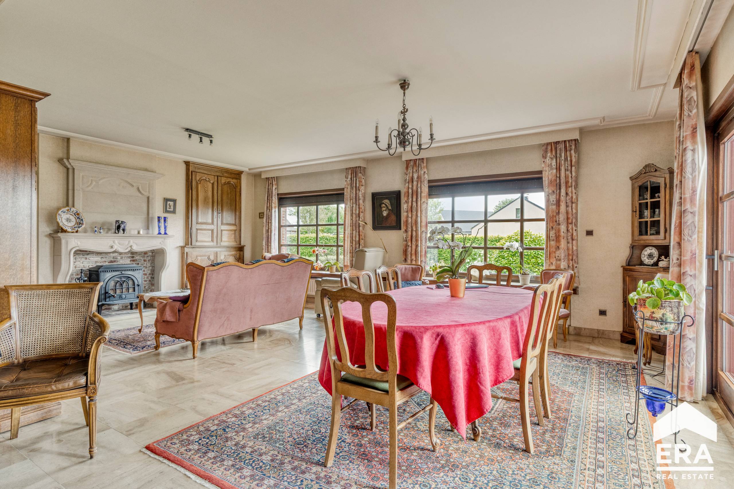 Villa met grote bewoonbare oppervlakte op ruim perceel - foto 5