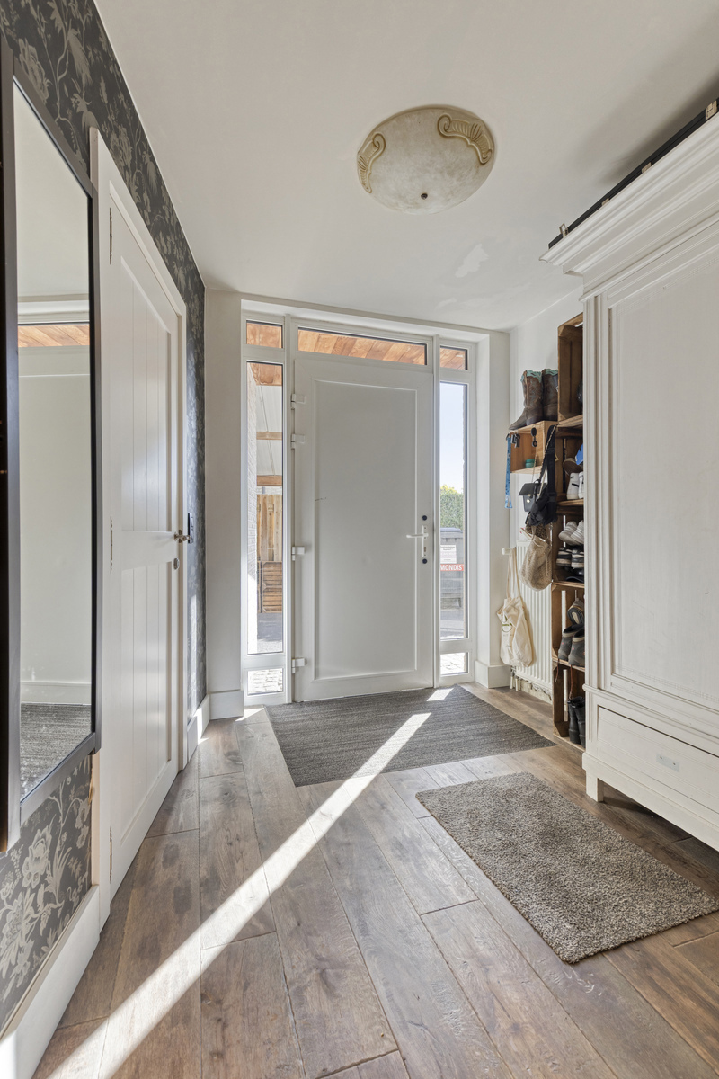 Instapklare HOB met 4 slaapkamers en polyvalent bijgebouw - foto 2