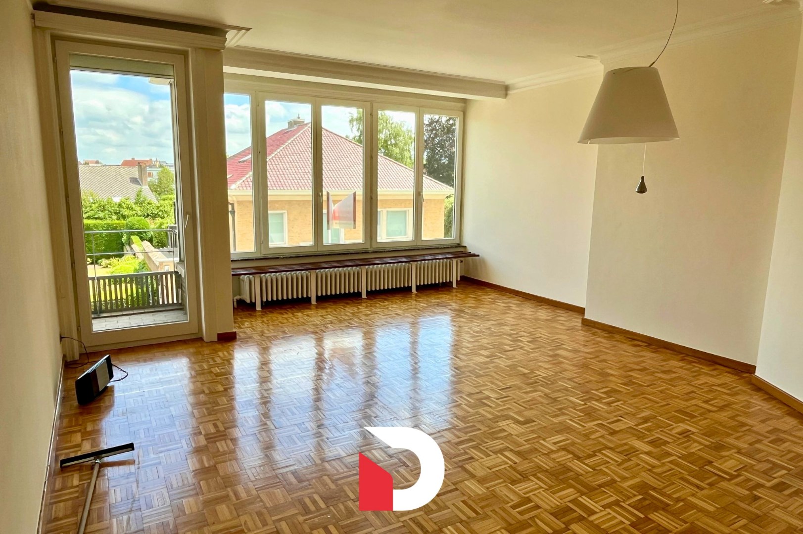 Lichtrijk appartement met garage - foto 3