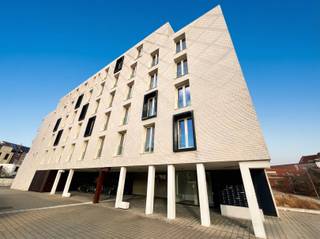 Bent u ook op zoek naar een veilige en rendabele belegging met zicht op meerwaarde, of wenst u een eigen stek aan te kopen voor uw studerende...