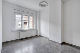 Ontdek deze ruime en instapklare gezinswoning in het hart van Roeselare, met de mogelijkheid om 5 slaapkamers te creëren en een lichtrijke...