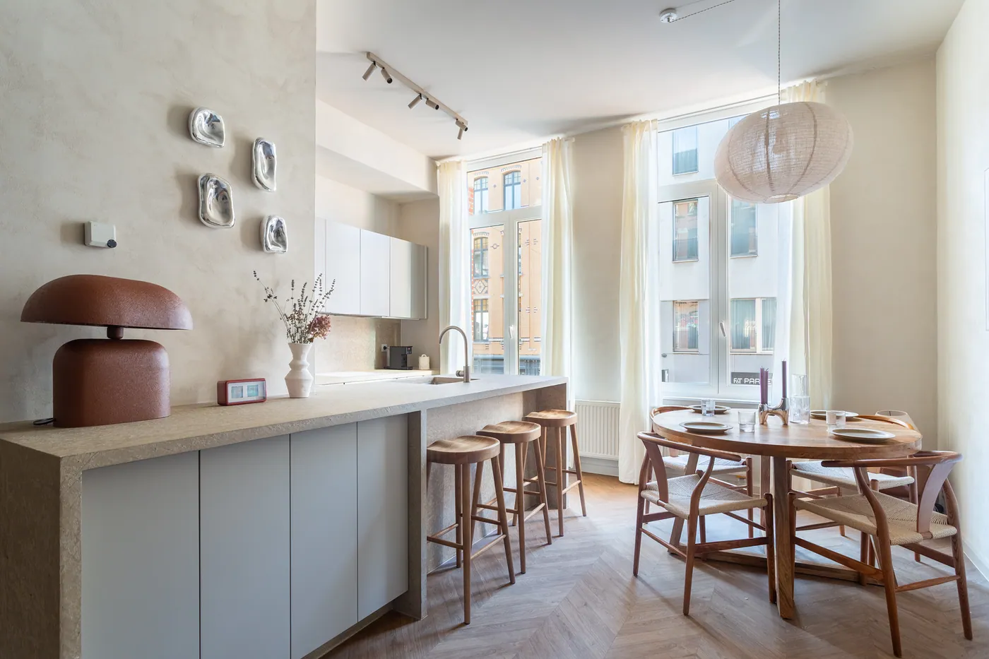 Stijlvol bemeubeld 1-slpk appartement, hartje ’t Zuid - foto 2
