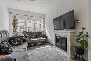 Op een uitstekende locatie te Mechelen bevindt zich deze instapklare woning met 3 slaapkamers, tuin en aangrenzende garagebox. U bevindt zich hier...