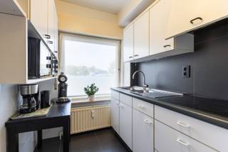 Oostende: Ruim 1-slaapkamer gelijkvloers appartement te koop in Oostende! Bent u opzoek naar een ruim 1-slaapkamer appartement gelegen in een...
