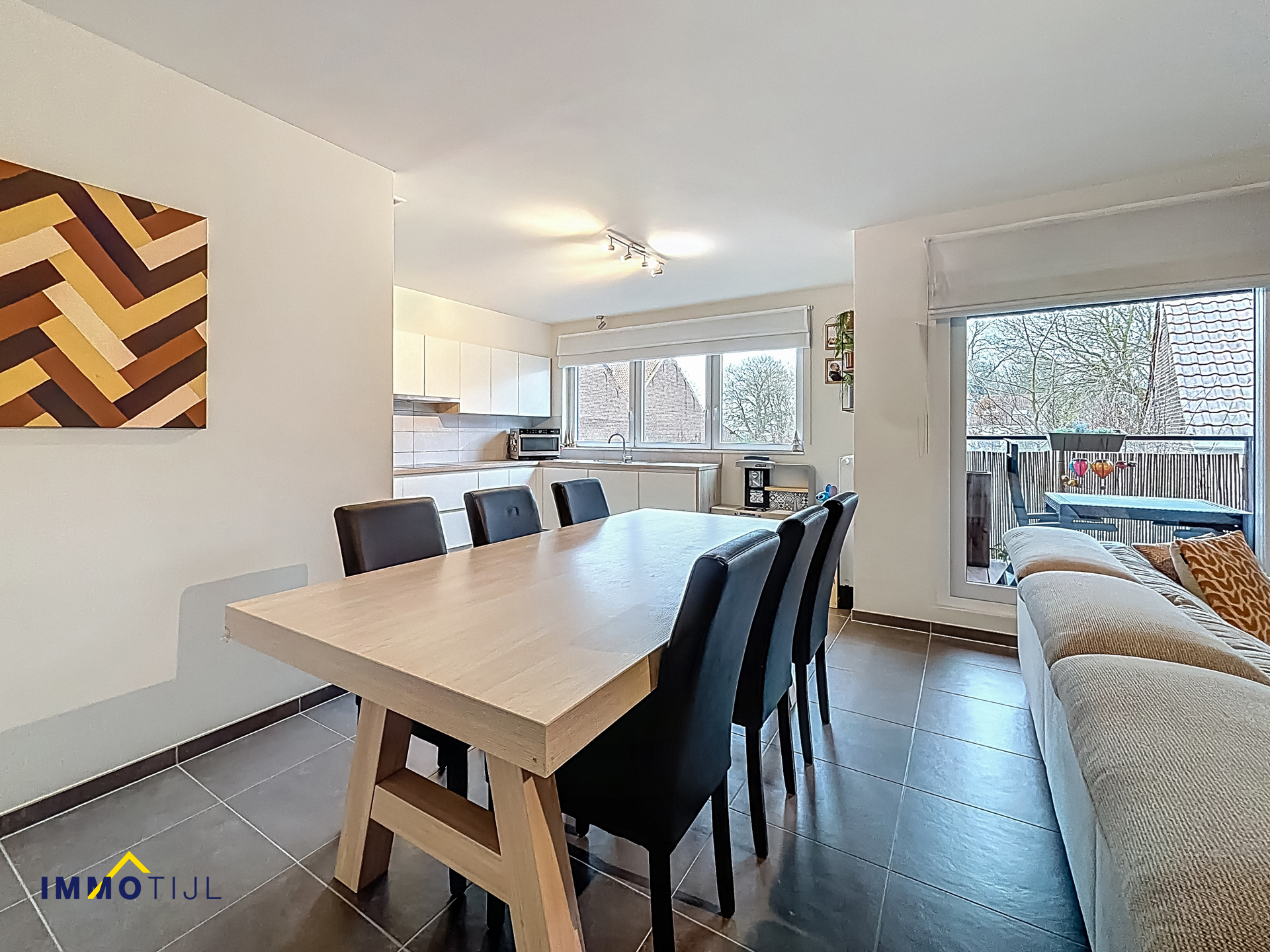 Modern appartement op topligging met 2 autostaanplaatsen! - foto 3