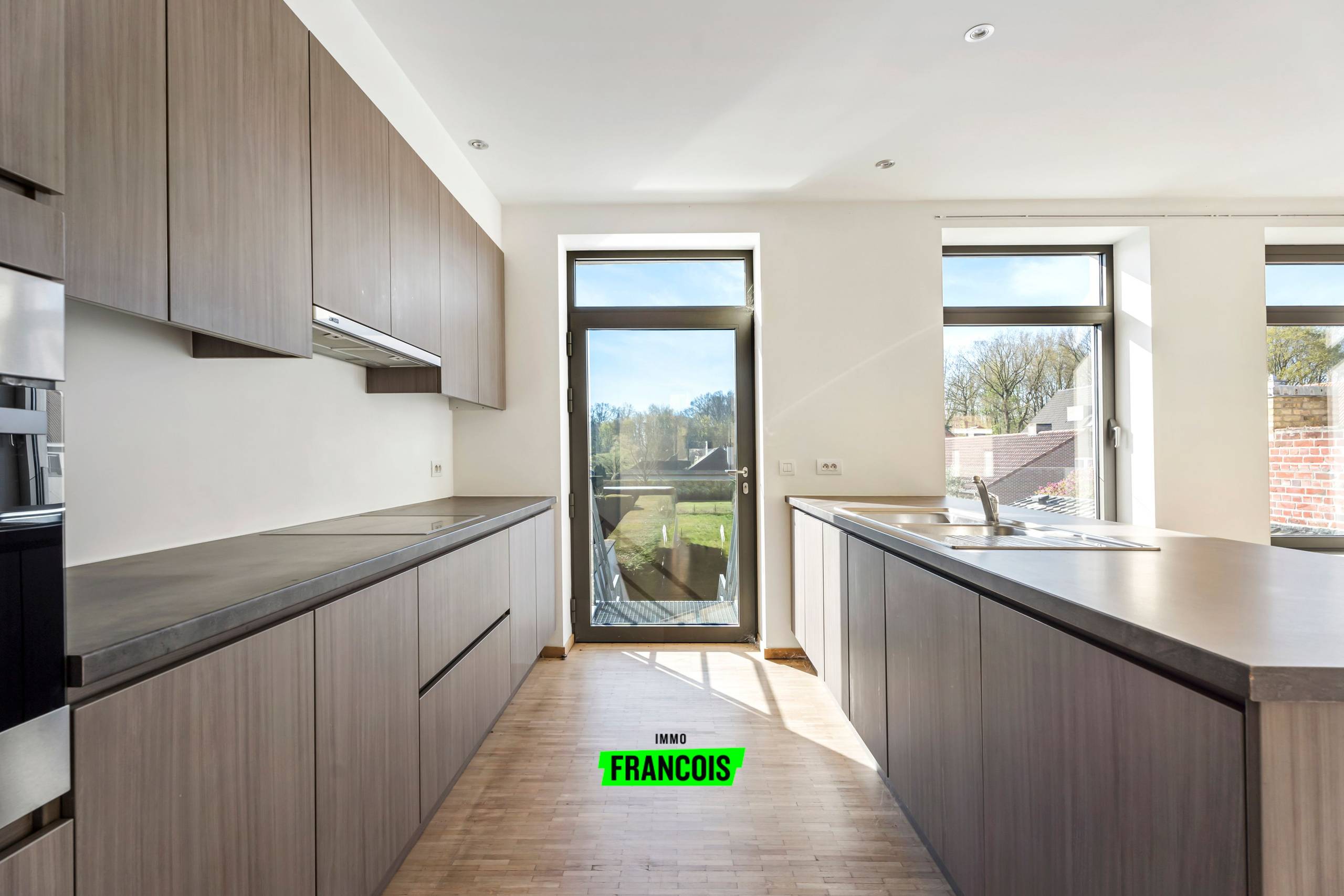 Gerenoveerd duplex appartement met 3 slaapkamers en tuin in het centrum van Zonnebeke - foto 5