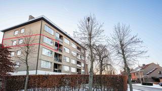 Dit instapklaar appartement is rustig gelegen nabij het centrum van Deerlijk en bevindt zich op de 3de verdieping van residentie Orchidee.Bij het...