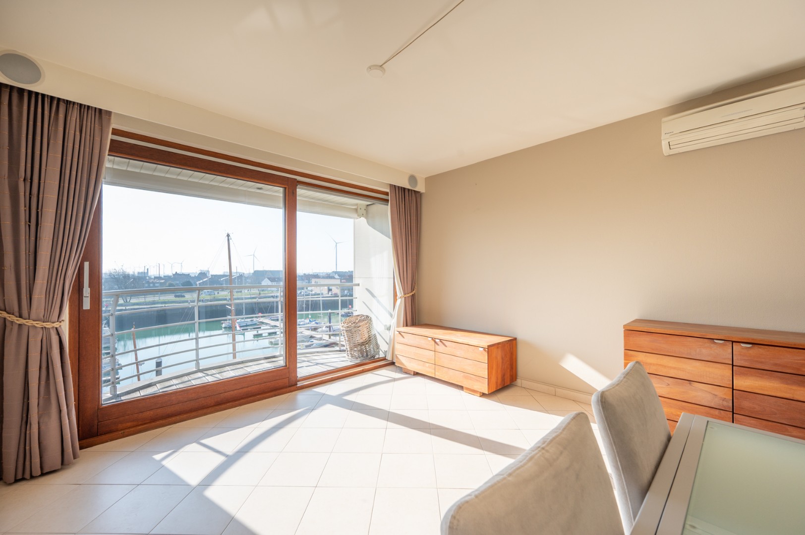 Instapklaar appartement met uitzicht op de jachthaven. - photo 5