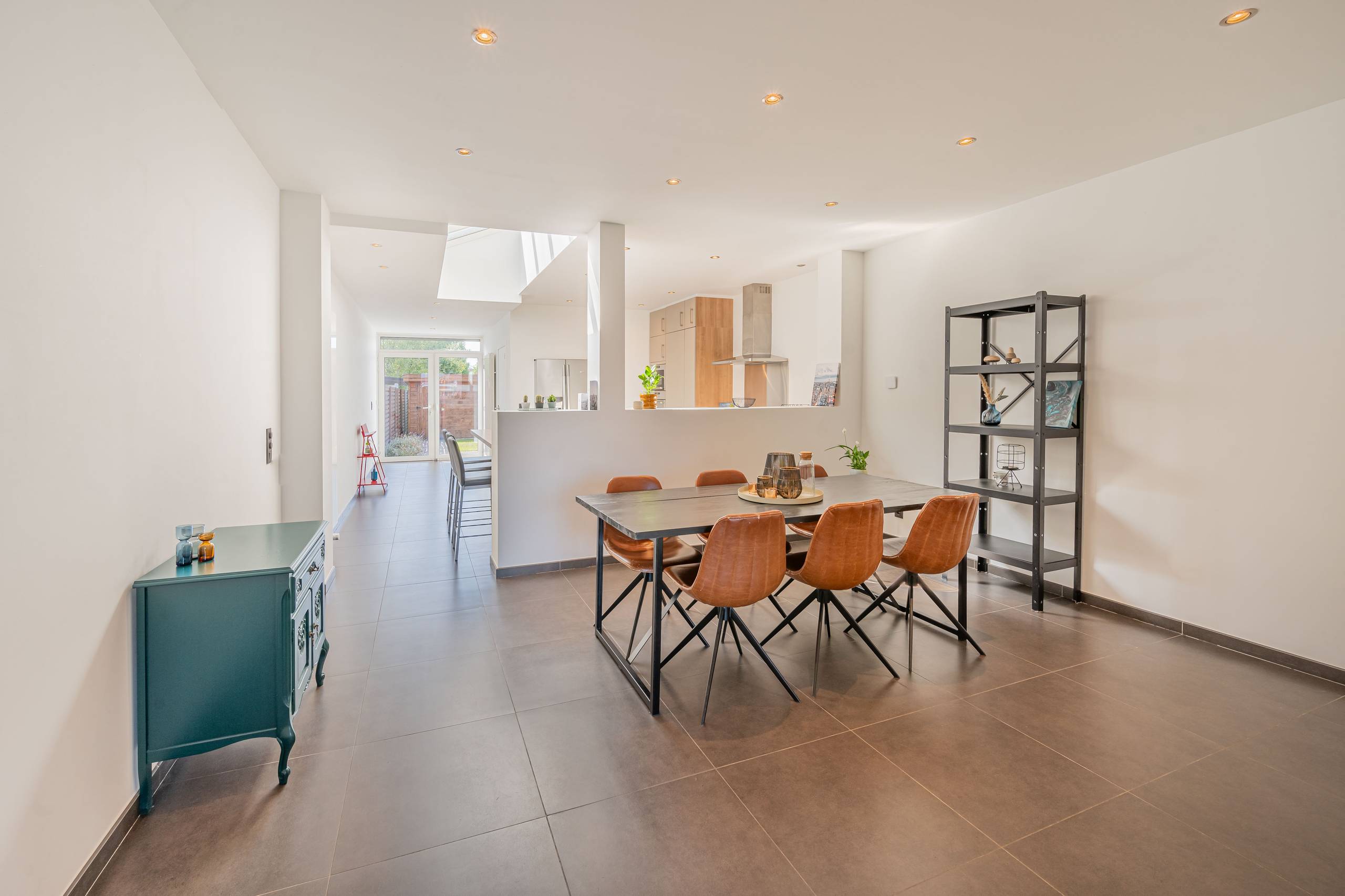 Maison prête à vivre, 3 chambres, surprend par son espace - photo 4