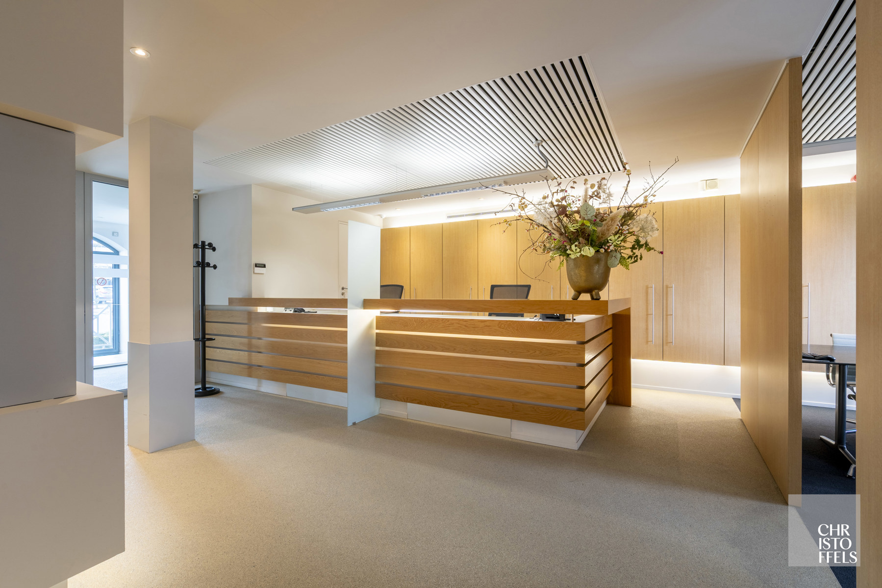 Kantoorruimte (209m²) op toplocatie in Lanaken!  - foto 2