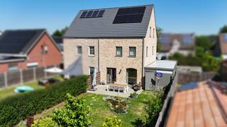 Rustig en gunstig gelegen recente BEN-woning in half open bebouwing op een perceel van 3a45ca met zuidelijk georiënteerde aangelegde tuin. Gelegen...
