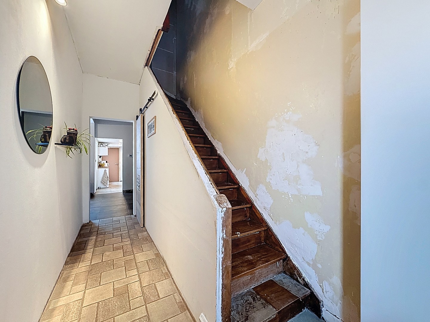 Grotendeels gerenoveerde woning met tuin te Aalst - foto 3