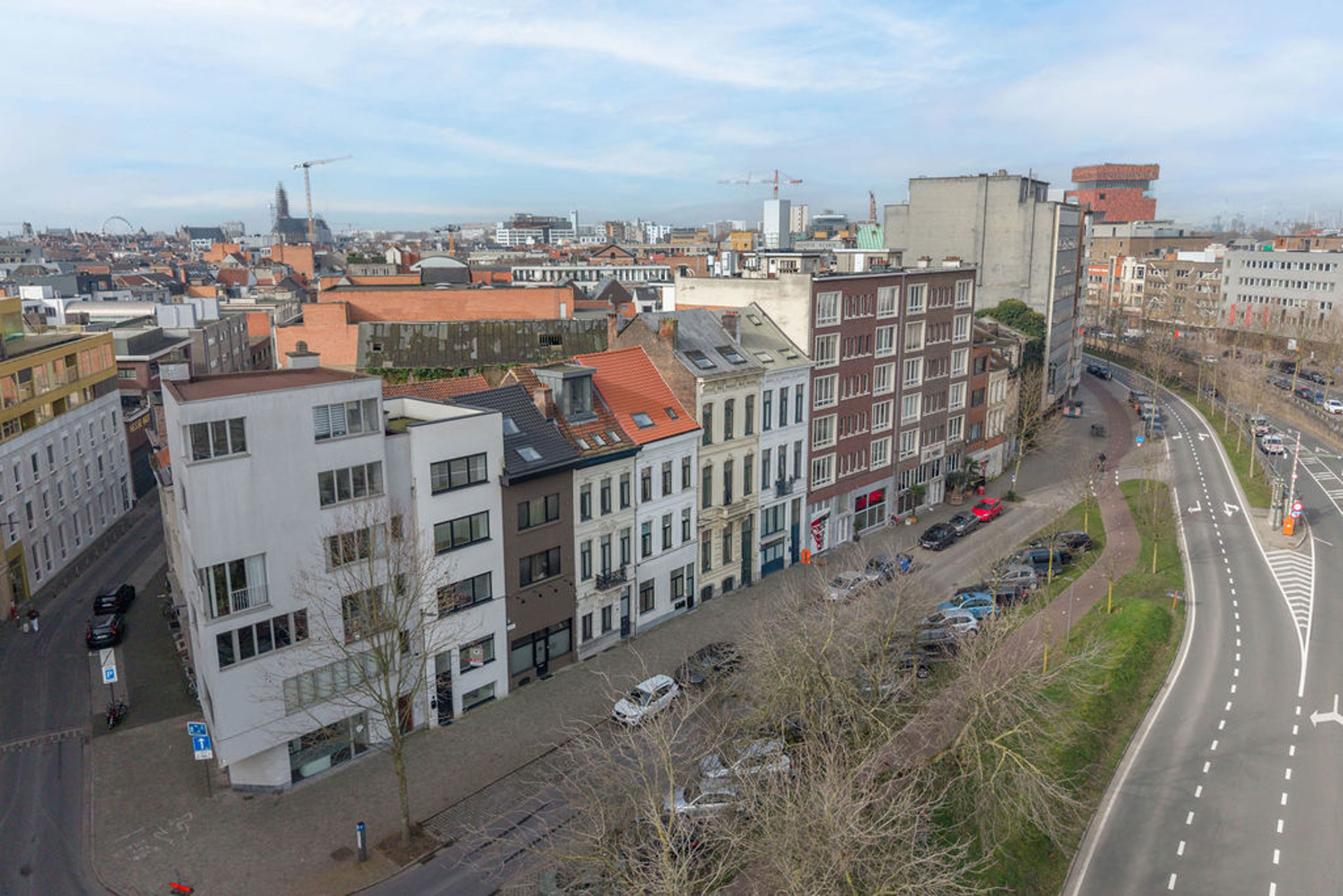 Gerenoveerd handelshuis op toplocatie bij het Eilandje - foto 2