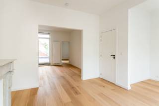 Easily accessible yet within walking distance to schools, supermarkets, merchants, recreational facilities and Nachtegalenpark and Park Den...