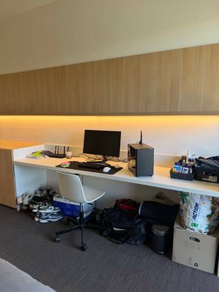 Welkom in deze verzorgde en comfortabele studentenkamer.De kamer is louter voor individueel gebruik en is bemeubeld met een bed, bureau, stoel,...