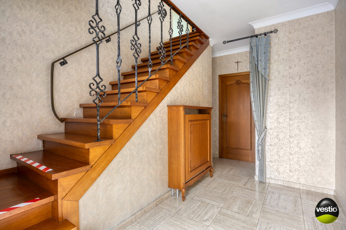 Eengezinswoning met 5 slaapkamers én opsplitsbare bouwgrond - photo 4