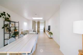 GHENT - Maison de trois chambres à coucher prête à être louée dans un quartier recherché de Gand Située au 112 Zwijnaardsesteenweg, vous trouverez...