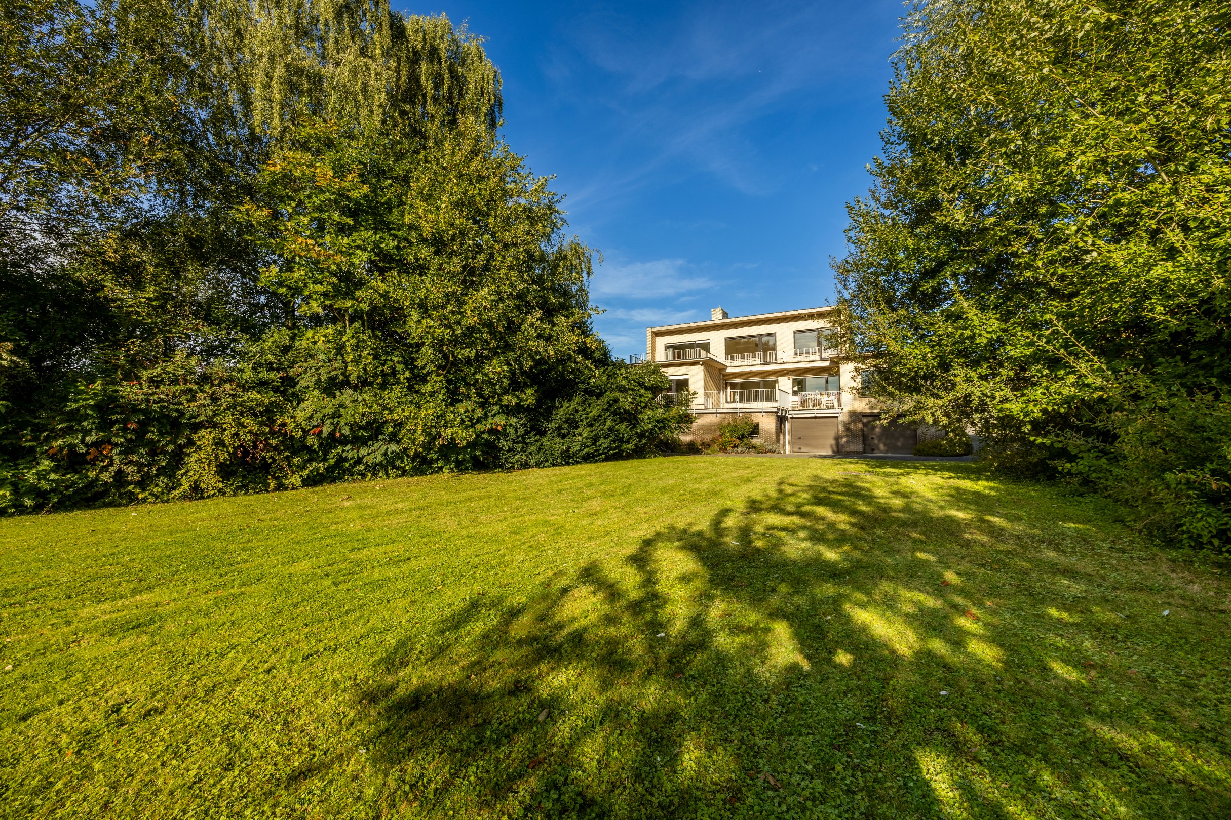 UNIEK GELEGEN DOKTERSWONING - foto 2