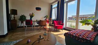 Bovenste verdieping met magisch zicht op Antwerpen Noord en BorgerhoutIn een charmant jaren ’30 gebouw, op de bovenste verdieping, wacht een plek die...
