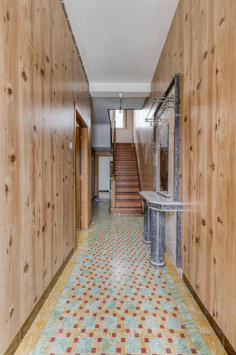 Deels te renoveren lichtrijke driegevelwoning - foto 3