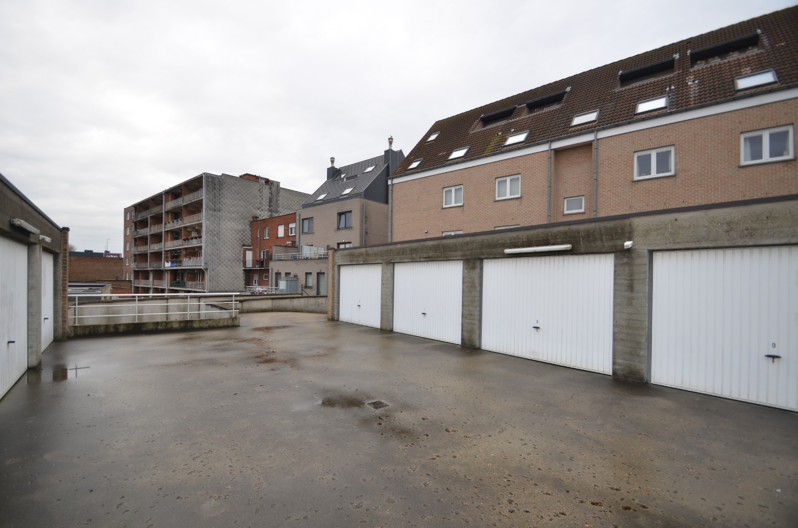 Vlot toegankelijke garagebox op het gelijkvloers in het dorp van Zeebrugge - foto 5