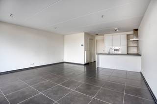 Dit gebouw werd gebouwd in 2016 en ligt ideaal in een rustige straat tussen de grote en kleine ring van Hasselt. Snel in en snel uit de stad!...