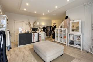 A VENDRE : Propriété commerciale avec habitation sur un emplacement de choix à Heusden-ZolderDécouvrez cette propriété de rendement polyvalente...