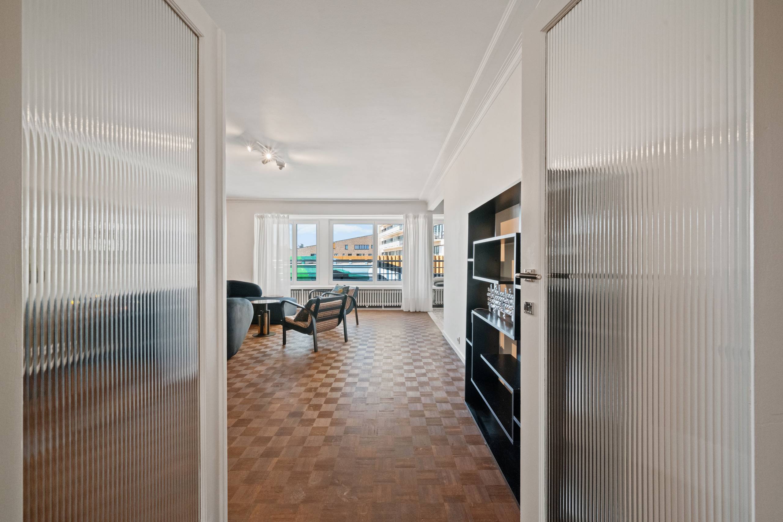 Gerenoveerd appartement in kleinschalige residentie op wandelafstand van het strand in centrum Oostende - foto 4