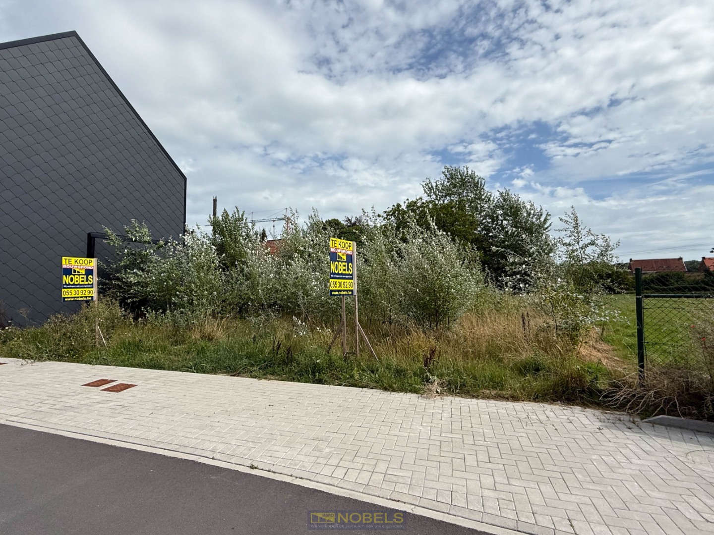 Te koop, zuidelijk gericht perceel bouwgrond (797m²) te Oudenaarde - photo 1